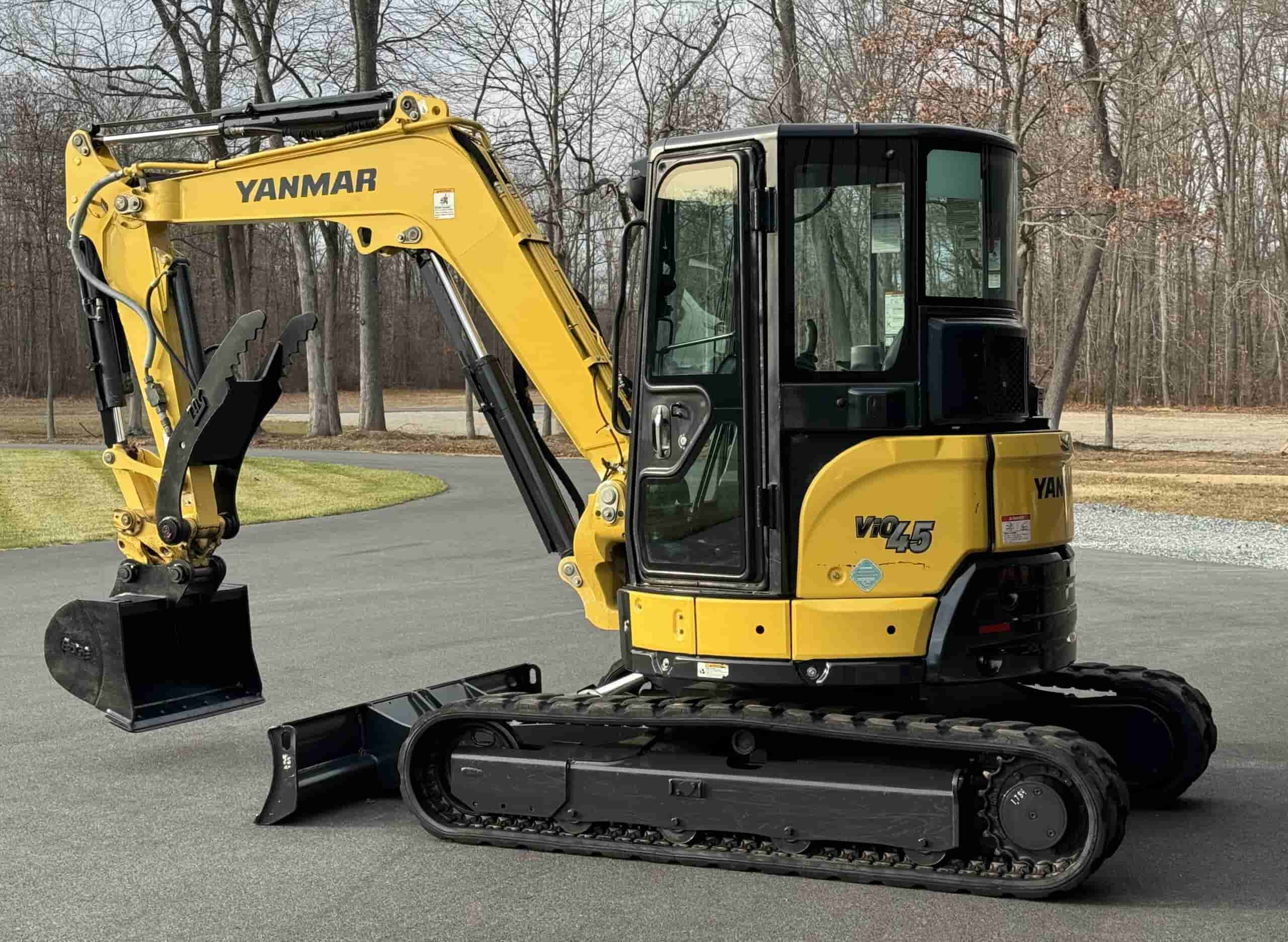 2018 YANMAR VIO45-6A CLEAN
